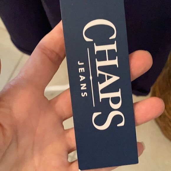 NWT Chaps size 4 navy  stretchy cuffed bermuda shorts - Picture 5 of 13